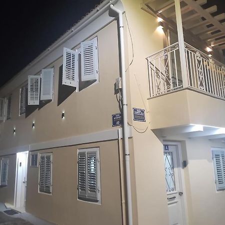 Garitsa Apartments Corfu  ภายนอก รูปภาพ